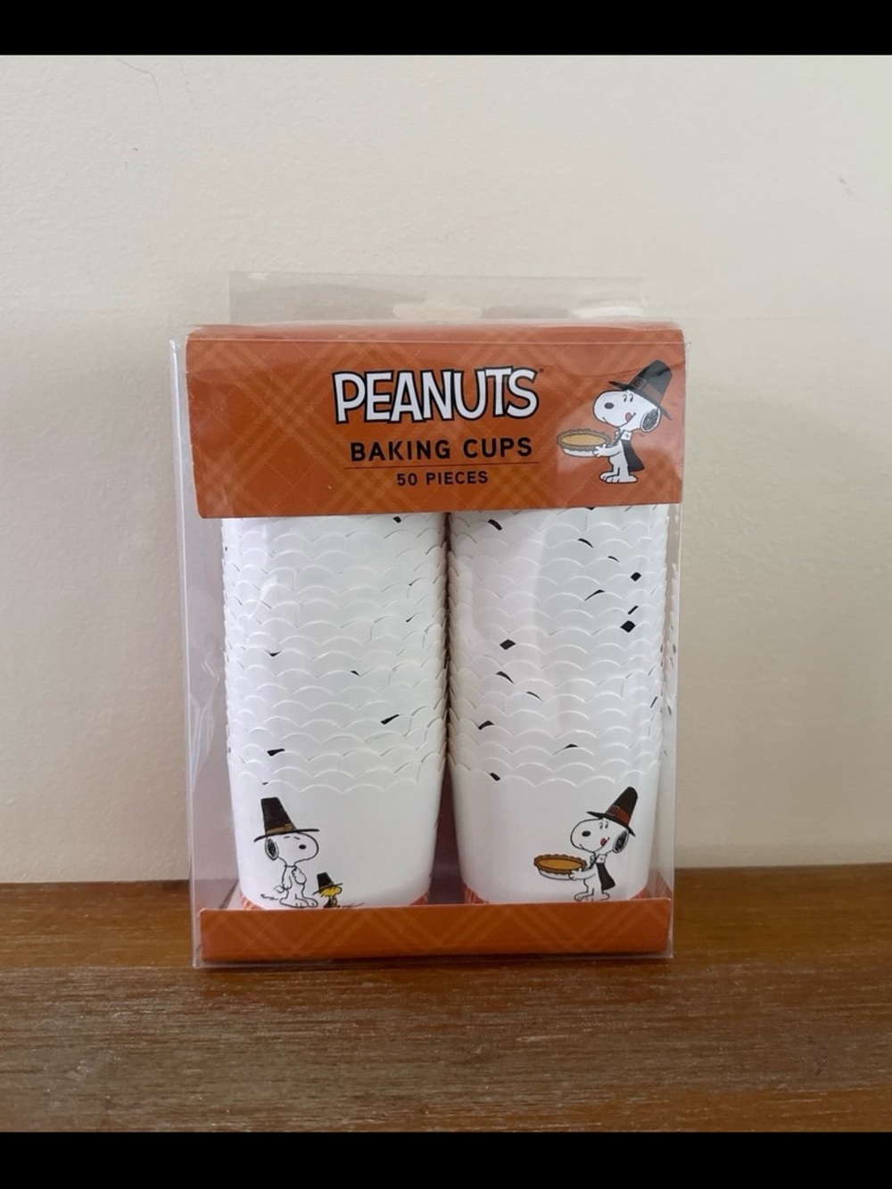 Peanuts baking cups